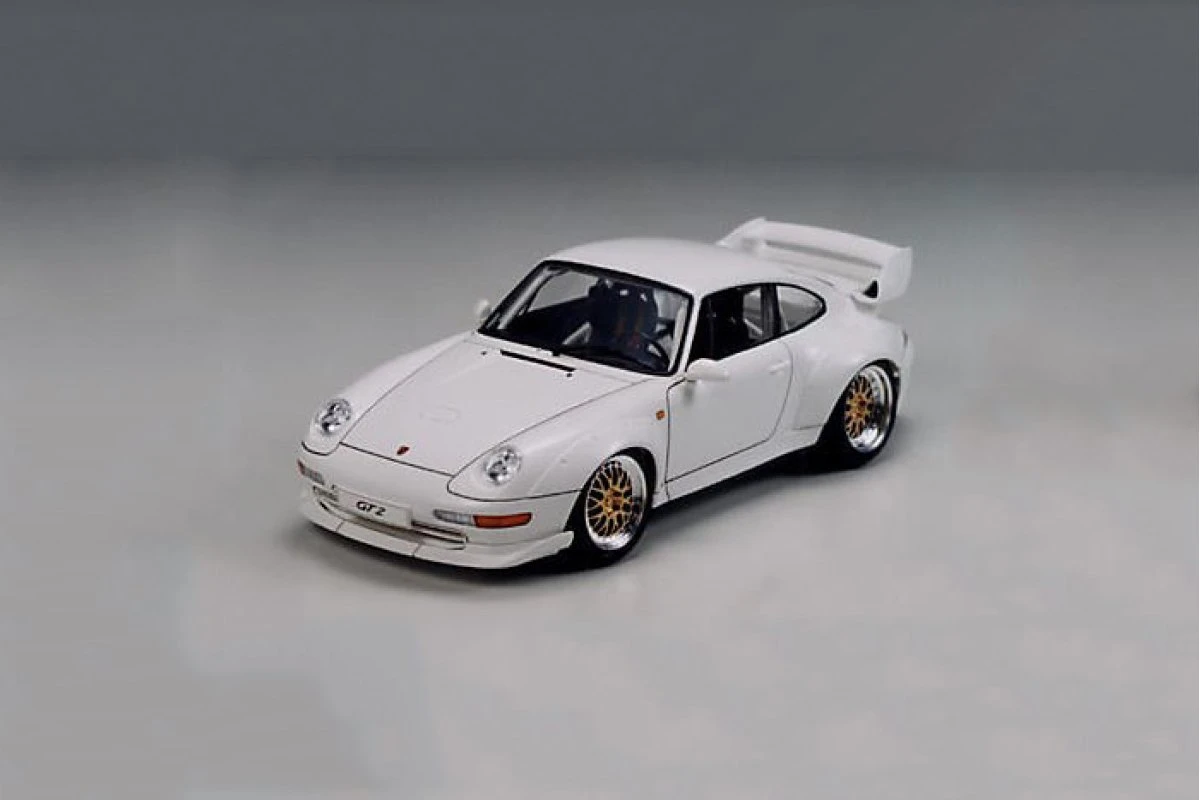 24247 | Tamiya 1/24 Porsche 911 GT2 Road Version Club Sport Scaled Plastic Model Kit 4 24247 | Tamiya 1/24 Porsche 911 GT2 Road Version Club Sport Scaled Plastic Model Kit - Image 2