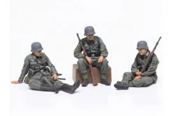 32602 | Tamiya 1/48 Military Miniature Series WWII German Infantry Scaled Plastic Model Kit -Tamila Model Shop TAM 32602 02 1200x800 1