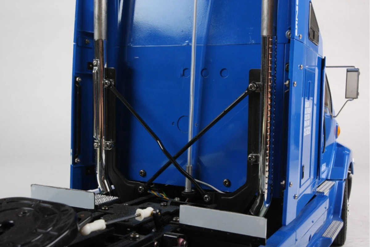 56309 | Tamiya 1/14 Ford Aeromax Scaled Tractor Truck Kit 5 56309 | Tamiya 1/14 Ford Aeromax Scaled Tractor Truck Kit - Image 3