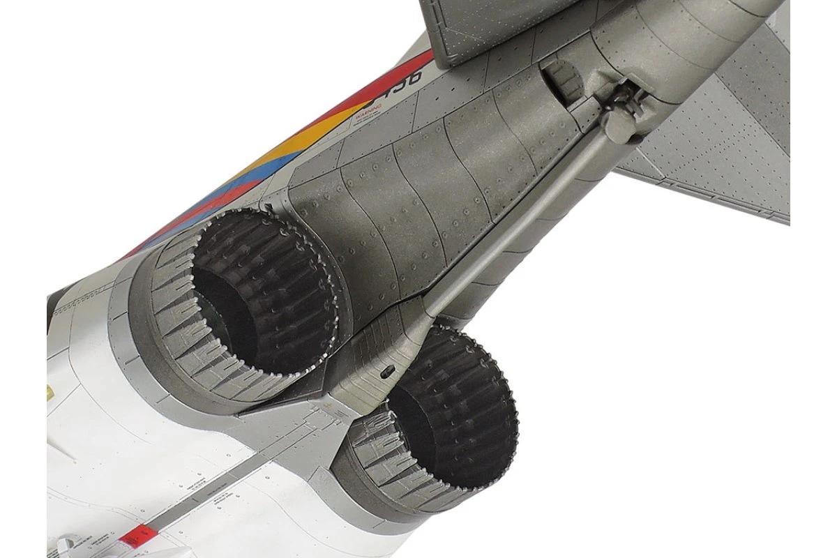 61121 | Tamiya 1/48 McDonnell Douglas F-4B Phantom II Fighter Jet Scaled Plastic Model Kit 20 61121 | Tamiya 1/48 McDonnell Douglas F-4B Phantom II Fighter Jet Scaled Plastic Model Kit - Image 18